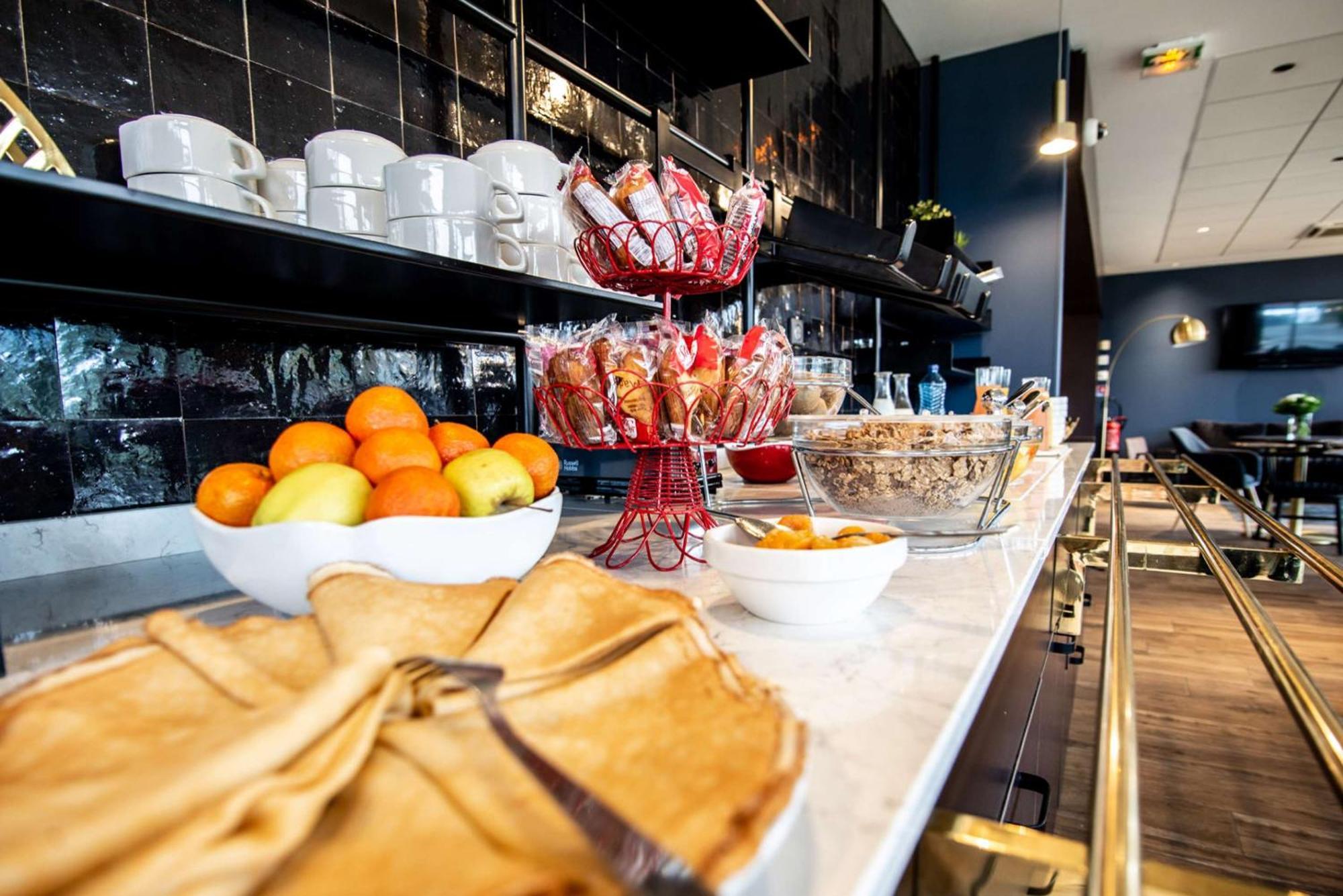 Brit Hotel Du Stade Rennes Ouest ภายนอก รูปภาพ
