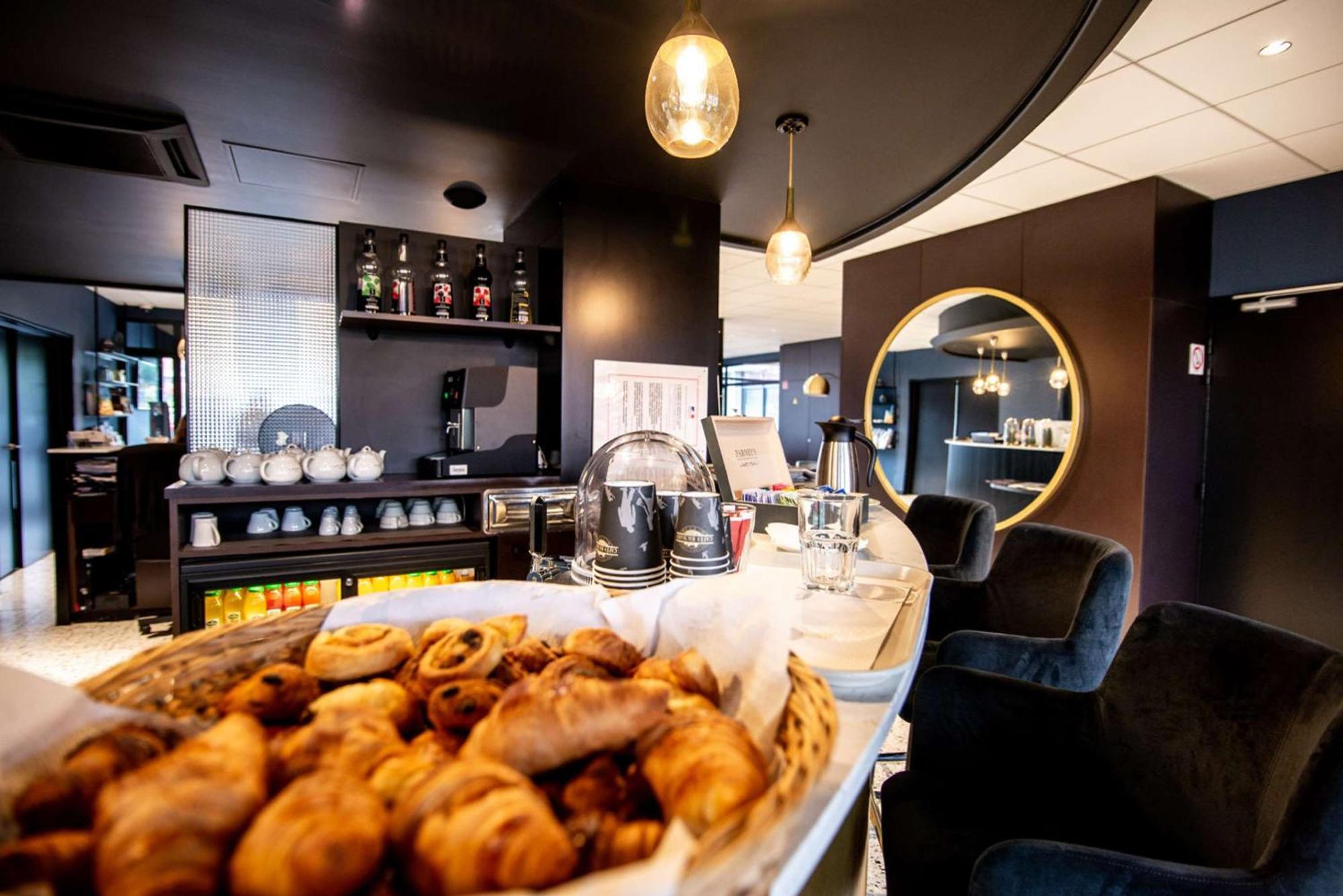 Brit Hotel Du Stade Rennes Ouest ภายนอก รูปภาพ
