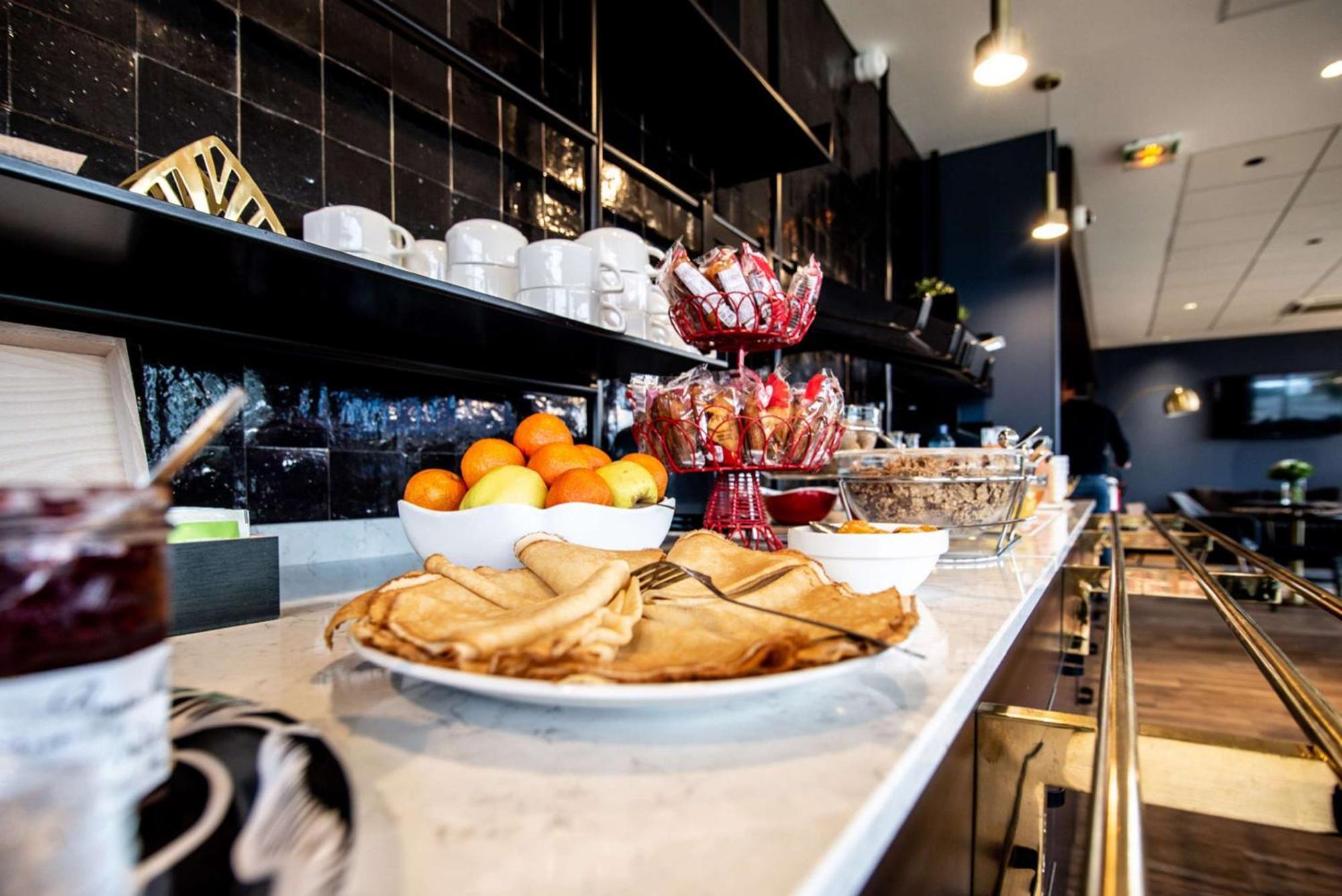 Brit Hotel Du Stade Rennes Ouest ภายนอก รูปภาพ